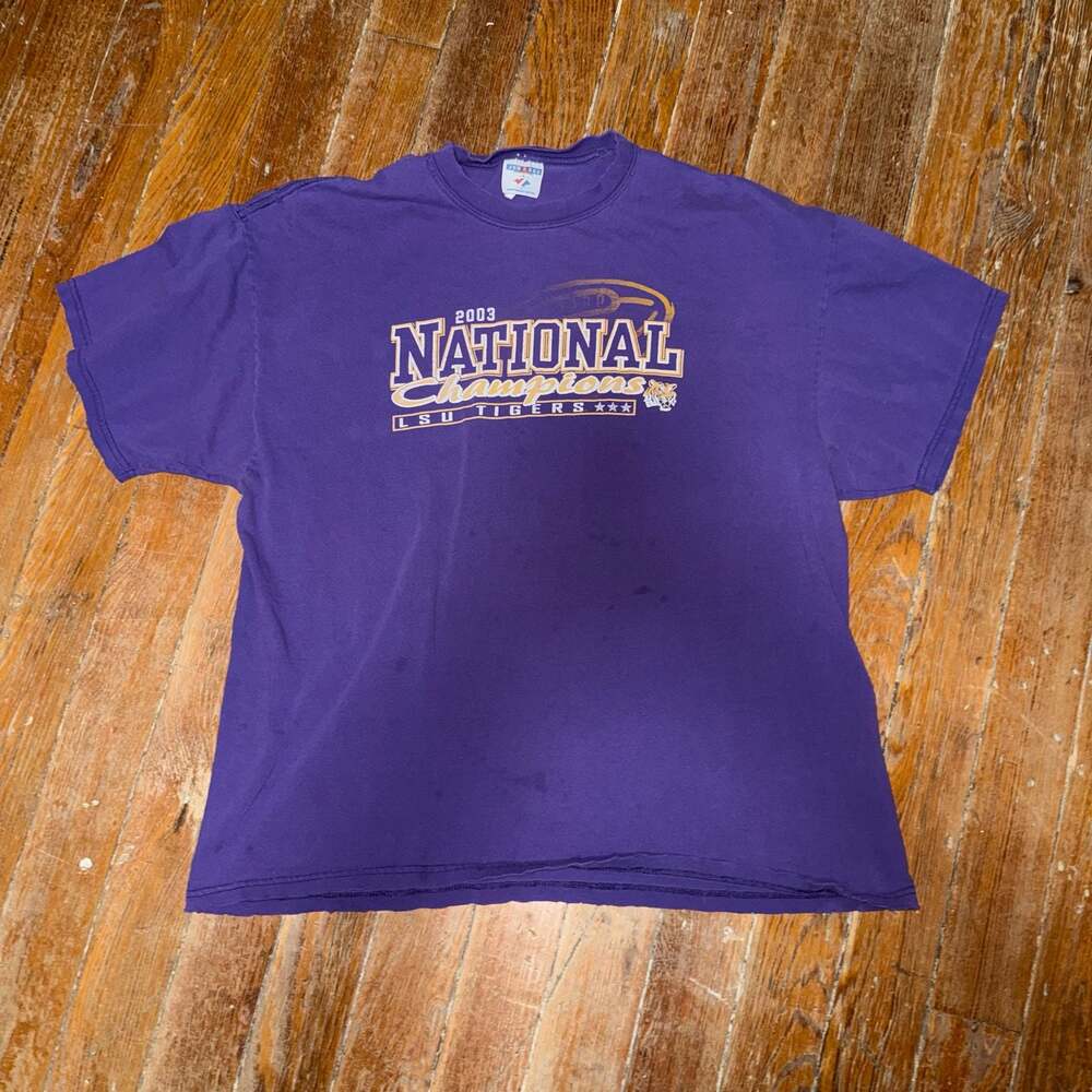 Vintage 2003 LSU Tigers Football National Champions T-Shirt